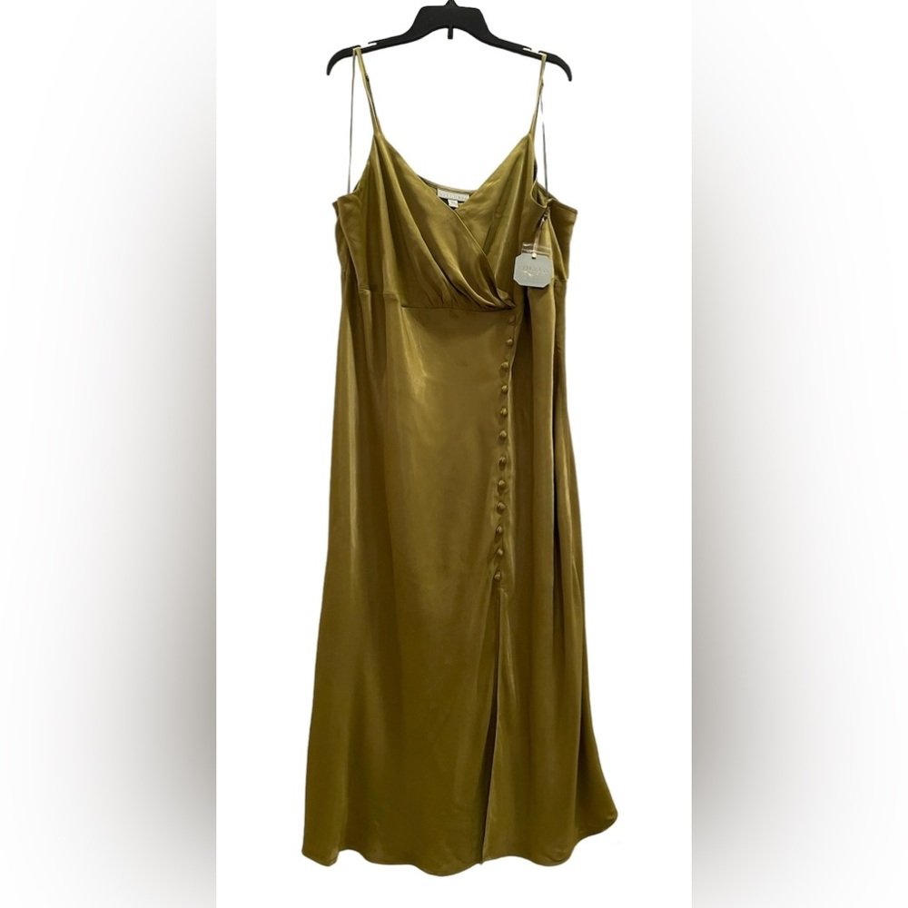 Ryegrass. Sleeveless dress.
